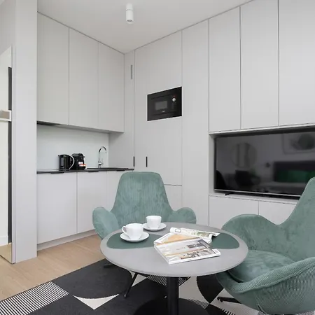 Apartment Exclusive And Modern In With Air Conditioning And Desk By Renters Prestige *