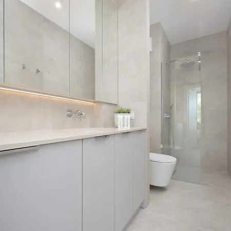 Exclusive And Modern Studio In Warsaw With Air Conditioning And Desk By Noclegi Renters *