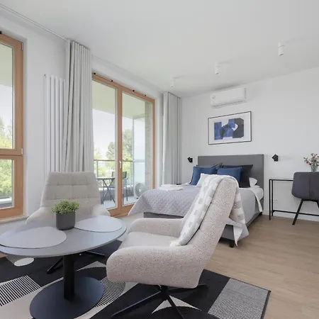 Exclusive And Modern In With Air Conditioning And Desk By Renters דירה