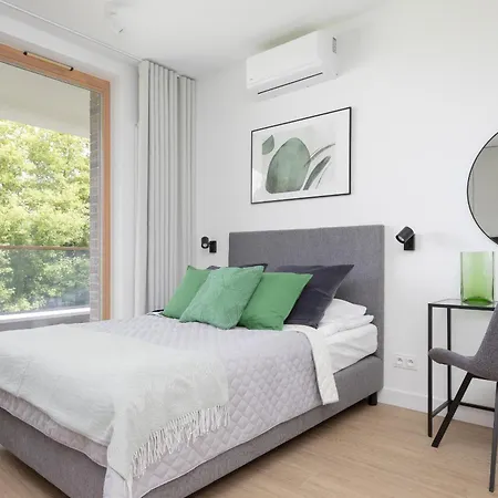 Apartment Exclusive And Modern Studio In Warsaw With Air Conditioning And Desk By Noclegi Renters *
